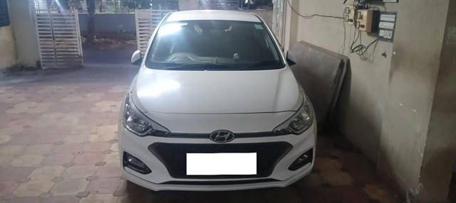 Second-hand 2018 Hyundai i20 1.2 Spotz for sale in Visakhapatnam-4