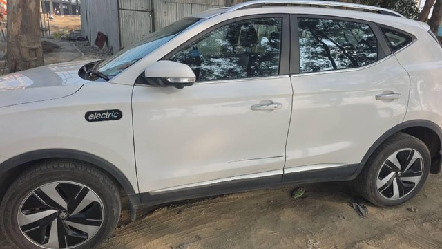 Second-hand 2023 MG ZS EV Exclusive Pro for sale in Panipat-2