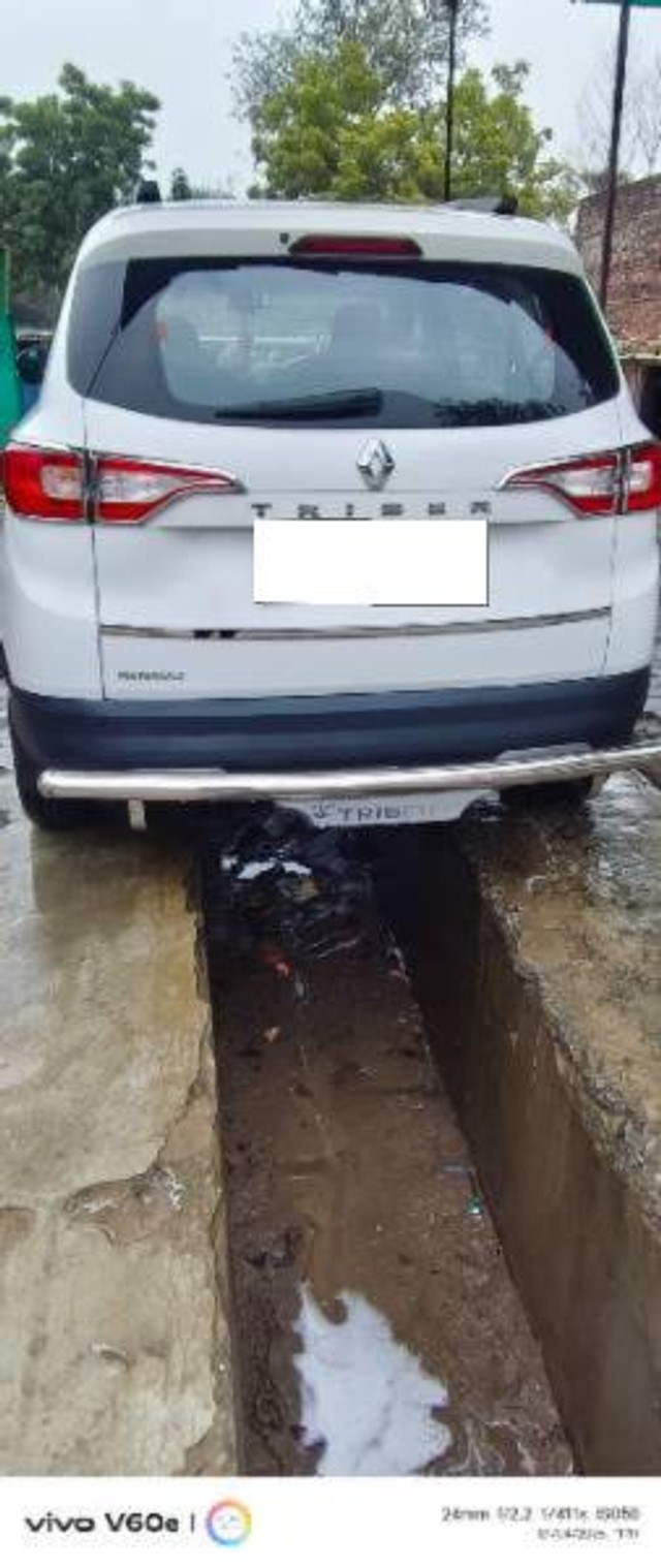 Second-hand 2022 Renault Triber RXZ BSVI for sale in Ghazipur-3