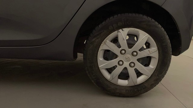 Second-hand 2015 Hyundai EON Magna for sale in Mysore-19