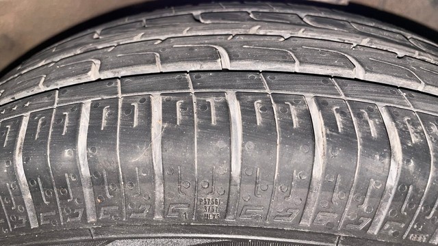 Second-hand 2015 Hyundai EON Magna for sale in Mysore-35