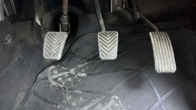 Second-hand 2013 Hyundai EON Magna for sale in Hyderabad-14