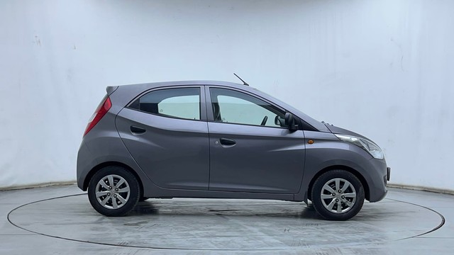 Second-hand 2013 Hyundai EON Magna for sale in Hyderabad-2