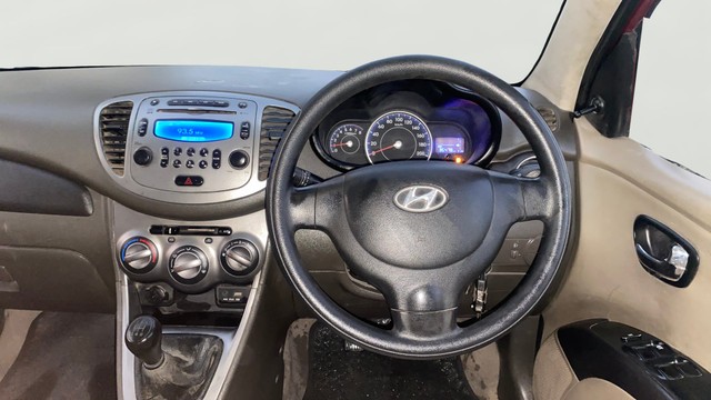 Second-hand 2016 Hyundai i10 Sportz 1.1L for sale in Patna-12