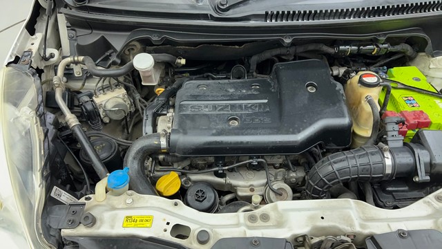 Second-hand 2017 Maruti Ertiga SHVS ZDI for sale in Ahmedabad-40