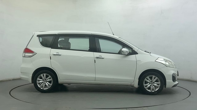 Second-hand 2017 Maruti Ertiga SHVS ZDI for sale in Ahmedabad-2