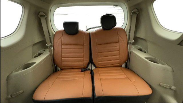 Second-hand 2017 Maruti Ertiga SHVS ZDI for sale in Ahmedabad-36