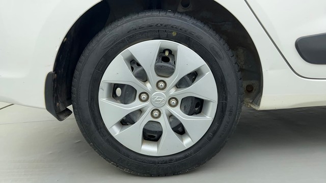 Second-hand 2015 Hyundai Xcent 1.2 VTVT S for sale in Ahmedabad-18