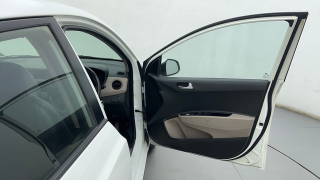 Second-hand 2015 Hyundai Xcent 1.2 VTVT S for sale in Ahmedabad-16