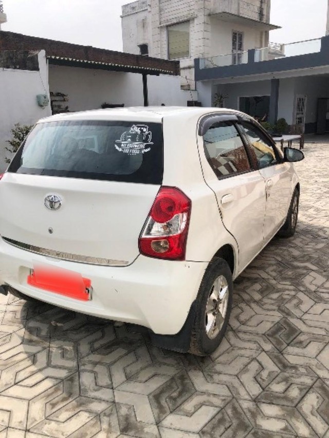Second-hand 2014 Toyota Etios Liva Diesel for sale in Ludhiana-3