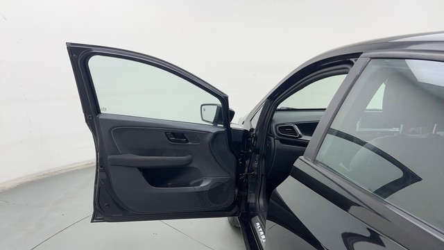 Second-hand 2022 Tata Altroz XZ Plus Dark Edition for sale in Noida-30