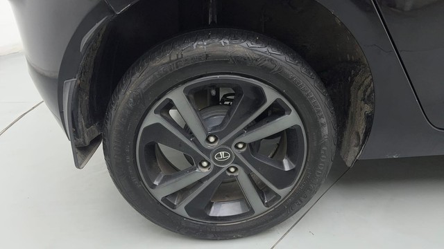 Second-hand 2022 Tata Altroz XZ Plus Dark Edition for sale in Noida-18