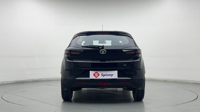 Second-hand 2022 Tata Altroz XZ Plus Dark Edition for sale in Noida-4