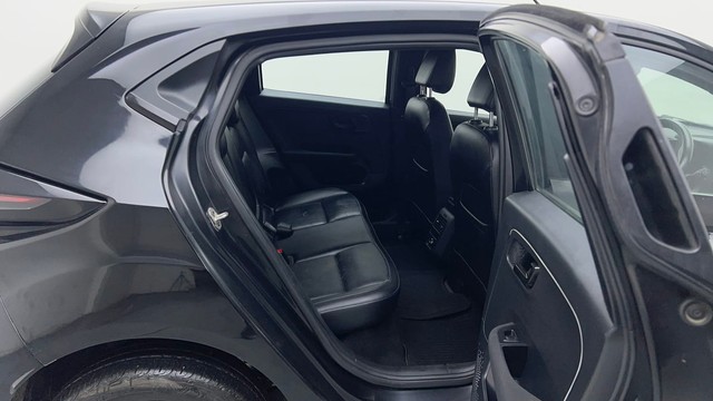 Second-hand 2022 Tata Altroz XZ Plus Dark Edition for sale in Noida-33