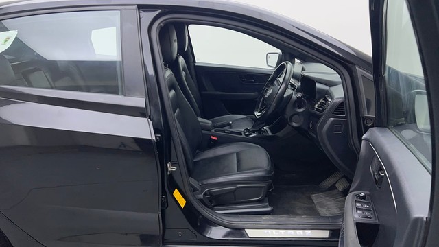 Second-hand 2022 Tata Altroz XZ Plus Dark Edition for sale in Noida-15