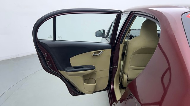 Second-hand 2015 Honda Amaze VX i-VTEC for sale in Ghaziabad-30