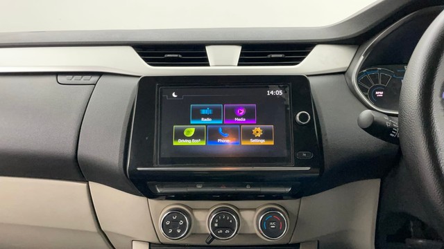 Second-hand 2019 Renault Triber RXZ for sale in Jaipur-25