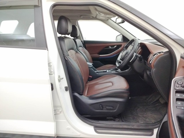 Second-hand 2021 Hyundai Alcazar Platinum 6Str Diesel AT for sale in Coimbatore-15