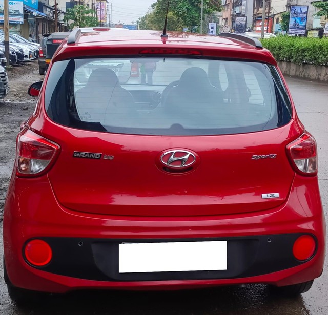 Second-hand 2017 Hyundai i10 Sportz 1.1L for sale in Ulhasnagar-2