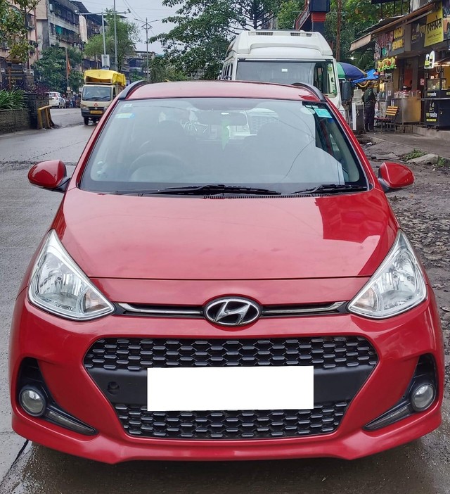 Second-hand 2017 Hyundai i10 Sportz 1.1L for sale in Ulhasnagar-4