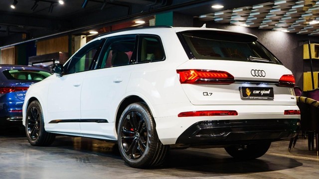 Audi Q7 Bold Edition Second-hand 2024 Audi Q7 Bold Edition for sale in New Delhi-2