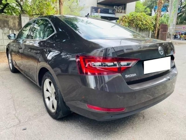 Second-hand 2018 Skoda Superb Style 1.8 TSI MT for sale in Mumbai-7