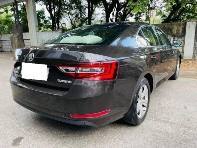 Second-hand 2018 Skoda Superb Style 1.8 TSI MT for sale in Mumbai-6