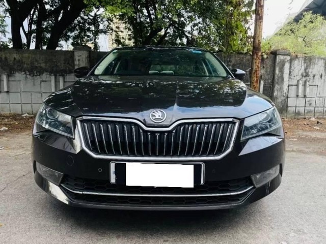 Second-hand 2018 Skoda Superb Style 1.8 TSI MT for sale in Mumbai-2