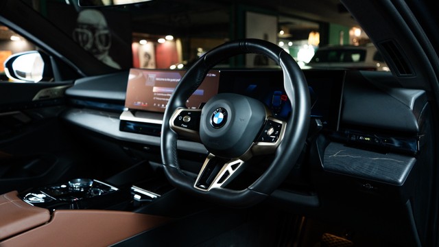 BMW 5 Series 530Li Second-hand 2024 BMW 5 Series 530Li for sale in New Delhi-8