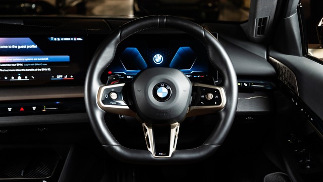 BMW 5 Series 530Li Second-hand 2024 BMW 5 Series 530Li for sale in New Delhi-12