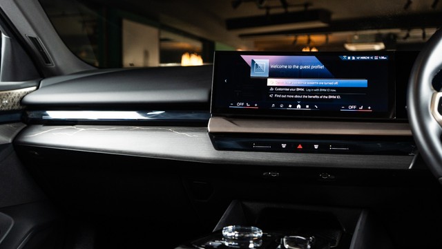 BMW 5 Series 530Li Second-hand 2024 BMW 5 Series 530Li for sale in New Delhi-7