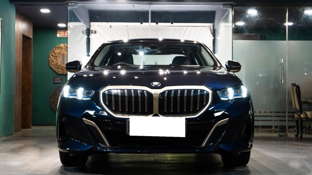 BMW 5 Series 530Li Second-hand 2024 BMW 5 Series 530Li for sale in New Delhi-0