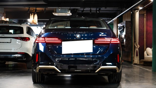 BMW 5 Series 530Li Second-hand 2024 BMW 5 Series 530Li for sale in New Delhi-6