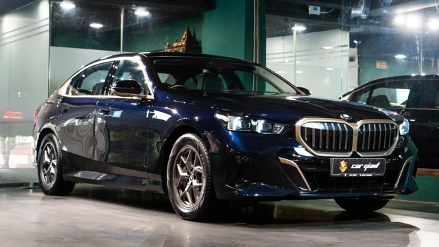 BMW 5 Series 530Li Second-hand 2024 BMW 5 Series 530Li for sale in New Delhi-1