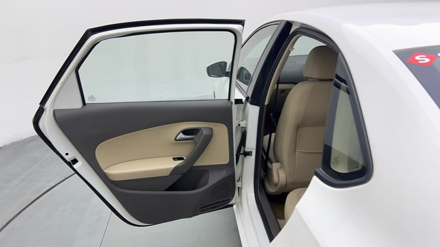 Second-hand 2016 Volkswagen Vento 1.2 TSI Highline BSIV for sale in Gurgaon-27