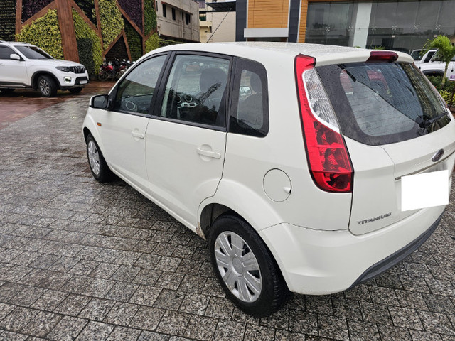 Second-hand 2011 Ford Figo Diesel Titanium for sale in Pune-3