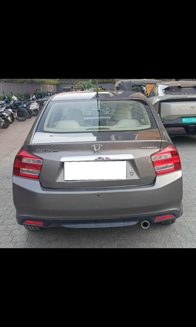 Second-hand 2013 Honda City V MT for sale in Pune-7