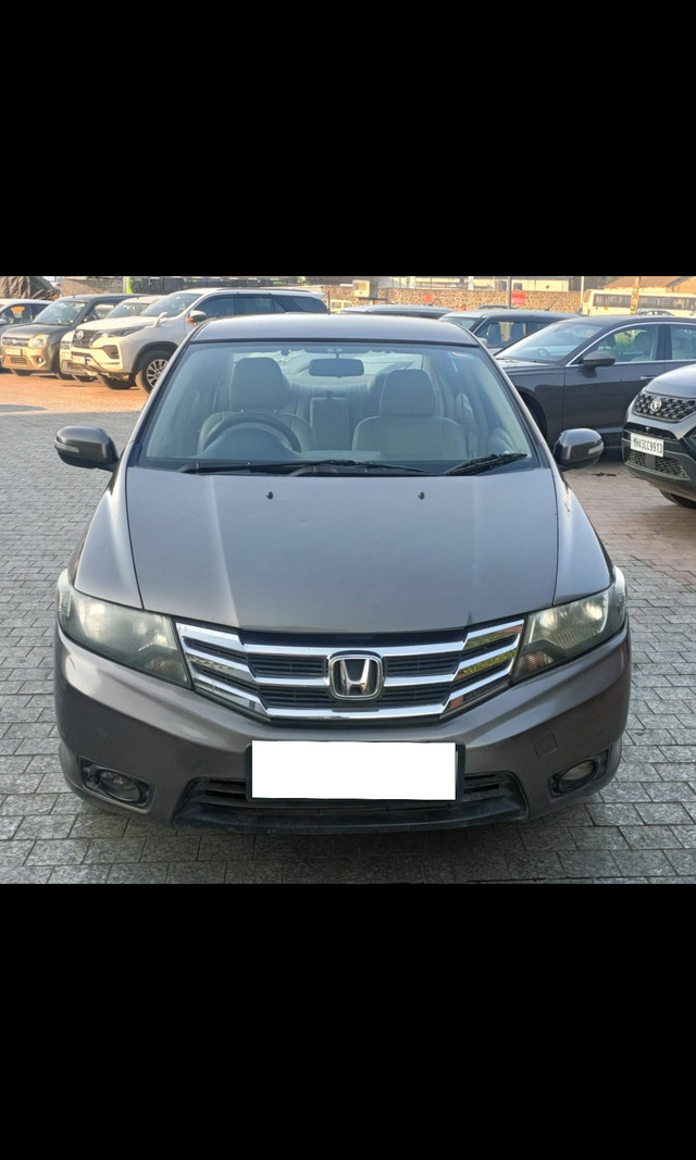 Second-hand 2013 Honda City V MT for sale in Pune-9