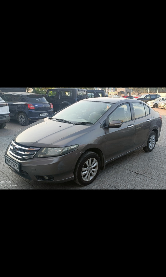 Second-hand 2013 Honda City V MT for sale in Pune-3