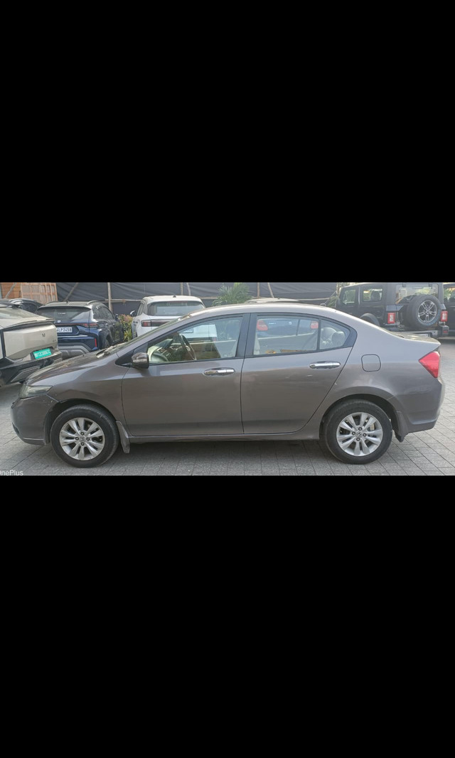 Second-hand 2013 Honda City V MT for sale in Pune-6