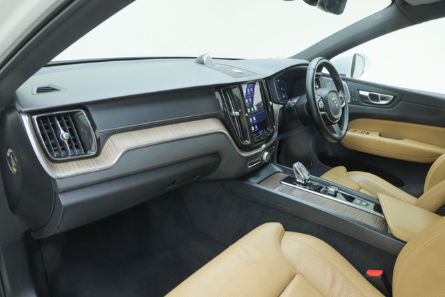 Second-hand 2022 Volvo XC60 B5 Inscripition for sale in Gurgaon-13