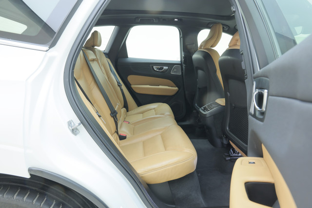 Second-hand 2022 Volvo XC60 B5 Inscripition for sale in Gurgaon-9