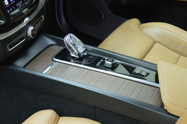 Second-hand 2022 Volvo XC60 B5 Inscripition for sale in Gurgaon-10