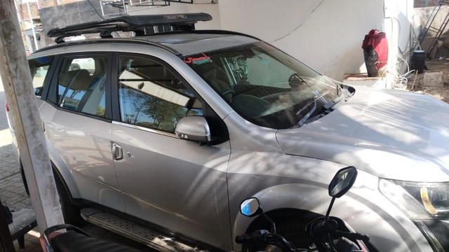 Second-hand 2019 Mahindra XUV500 W9 2WD for sale in Ratlam-1