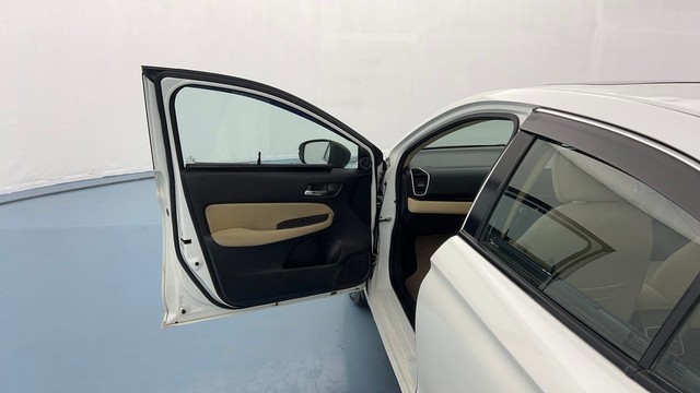 Second-hand 2021 Honda City VX MT for sale in Lucknow-32