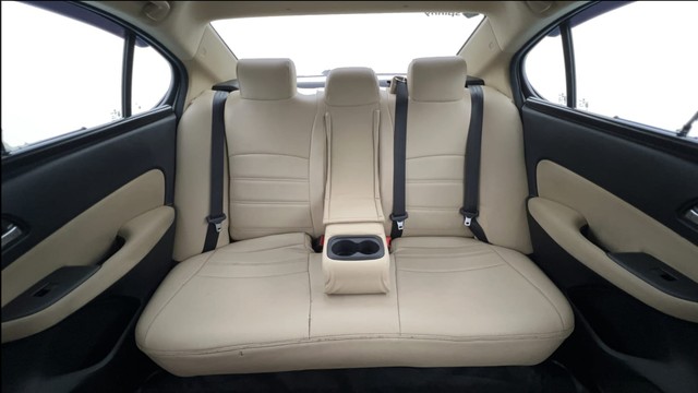 Second-hand 2021 Honda City VX MT for sale in Lucknow-27