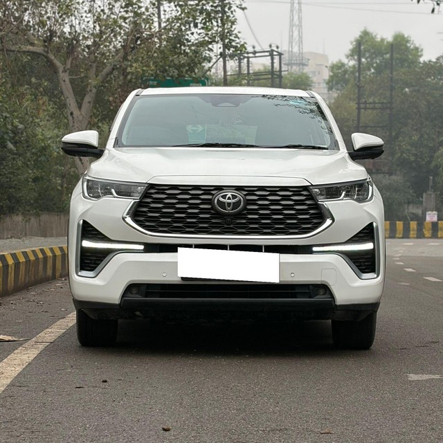 Second-hand 2024 Toyota Innova Hycross ZX Hybrid for sale in Noida-5