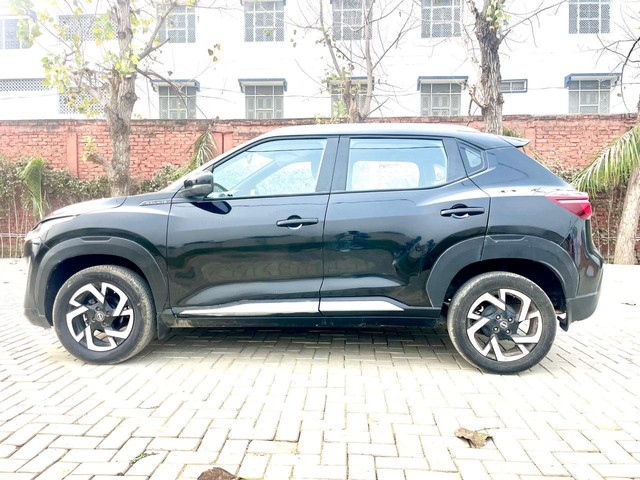 Second-hand 2022 Nissan Magnite XV Executive for sale in Noida-3
