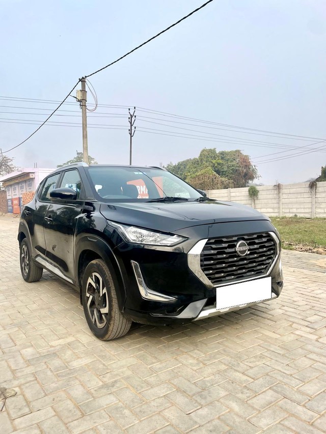 Second-hand 2022 Nissan Magnite XV Executive for sale in Noida-8