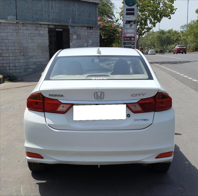 Second-hand 2016 Honda City i VTEC V for sale in New Delhi-2